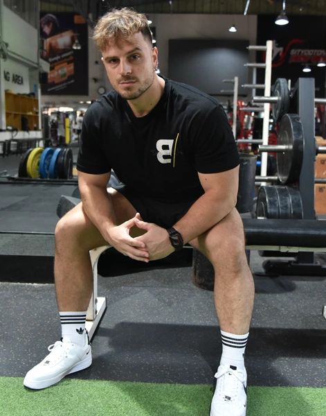 Jonathan coach fitness BEAST30 aide les hommes de plus de 30 ans à transformer leur physique et leur mindset